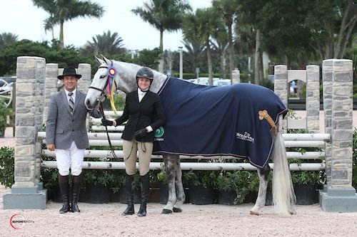 Adele Norton and Pitch Perfect in their championship presentation. © Sportfot 