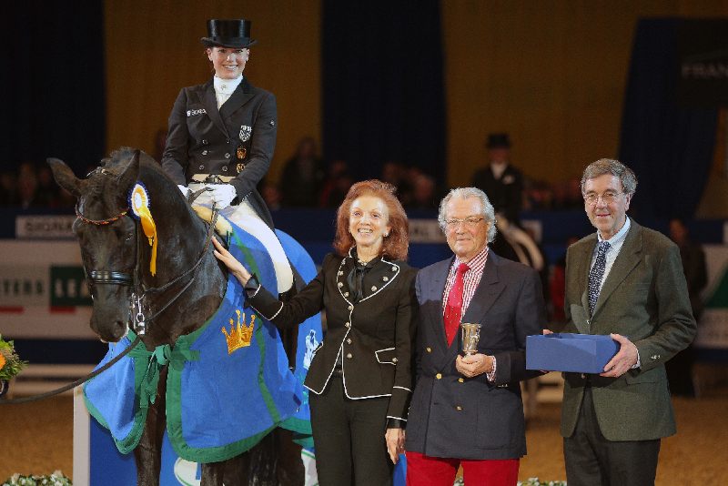 (v.l.n.r.): Kristina Sprehe, Marina und Toni Meggle, Dr. Jochen Berninghaus © www.sportfotos-lafrentz.de