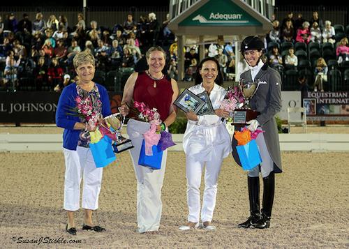 Jill Irving (rechts) überreichte den "Best Owner Awards" an Carla Bahr, Anne Sparks und Olivia LaGoy-Weltz. © SusanJStickle.com