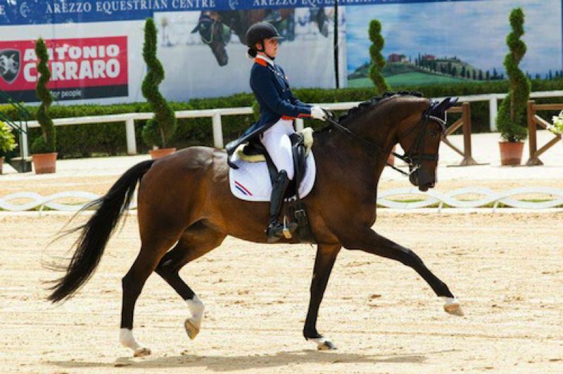 Rosalie Bos and Equestricons Bonita © AGDF