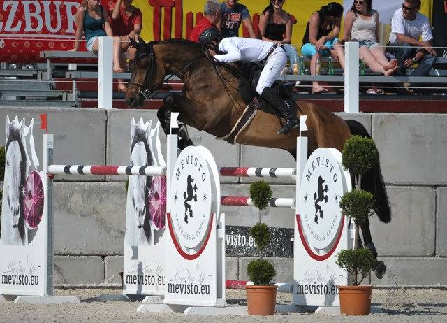 Mevisto Reiter Roland Englbrecht und Poorboy 2 wurden im Grand Prix Siebte! © Fotoagentur Dill (Archiv)