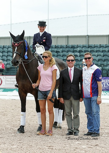 Mikala und My Lady bei der Siegerehrung. © SusanJStickle.com