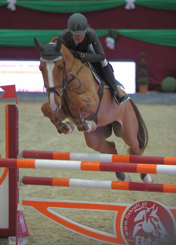  Julia Kremser (GER) holte mit Catminster nach ihrem Sieg im Small Amateur Tour Opening Platz zwei in der Fixkraft Medium Amateur Tour. © Fotoagentur Dill