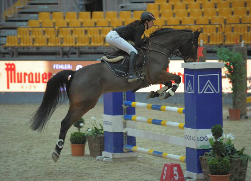 Mirjam Mayer (AUT/T) und ihr Maverick 19 freuten sich über Rang drei im Fixkraft Small Amateur Tour Opening. © Fotoagentur Dill