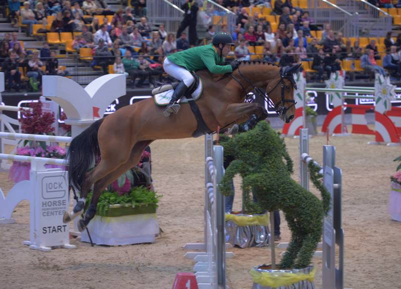 Gerfried Puck und die genial springende Bionda zeigten eine fehlerfreie Runde im Gaston Glock´s Grand Prix Graz. © Fotoagentur Dill