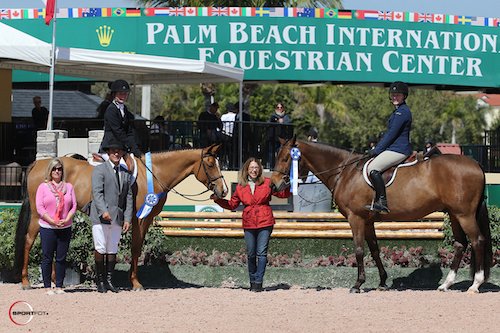 Schaefer Raposa with Lucille and Megan McCann with First Look in their winning presentation with USHJA's Marla Holt, ringmaster Gustavo Murcia, and Carol Cone. © Sportfot