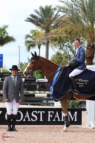 Wilton Porter und Paloubet bei der Siegerehrung mit dem ringmaster Gustavo Murcia © Sportfot