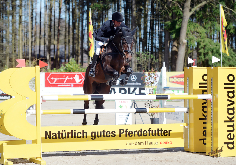 Hausherr Gilbert Böckmann und Semper Fi beim ersten Sieg der Lastruper Spring Days. © Rüchel