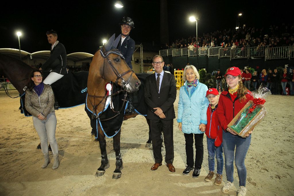 Lauren Hough bei der Siegerehrung der Gothaer Trophy 2014. © www.sportfotos-lafrentz.de