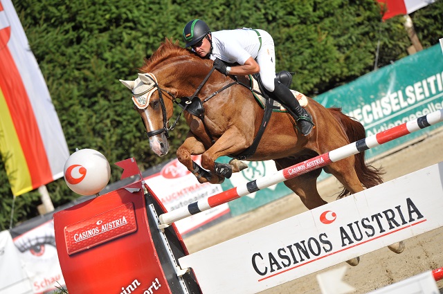 Alpenspan Teamreiter Dieter Köfler sicherte sich in der Qualifikation die beste Ausgangssituation für den ersten Casino Grand Prix 2015. © horsesportsphoto.eu (Archiv)