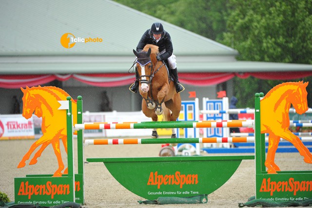 Adrian Schmid (SUI) holte mit Alcazar Sitte den zweiten Platz © Hervé Bonnaud