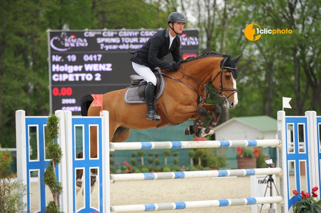 Cipetto 2 kürte sich mit Holger Wenz (GER) zum Champion bei den Siebenjährigen © Nicole Ciscato