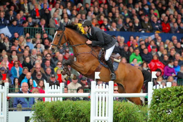 Springt nach dem Derbysieg von Hamburg nach Wiesbaden - Christian Glienewinkel mit Professional Aircare © Stefan Lafrentz