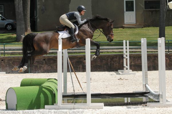 Taylor Harris and Kavanaugh IV jump the water. © Lauren Baker