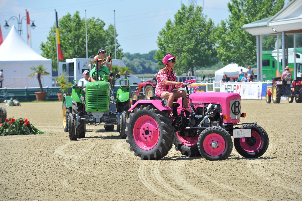 Die Oldtimer Traktorenparade ist ein Hit! © Hervé Bonnaud