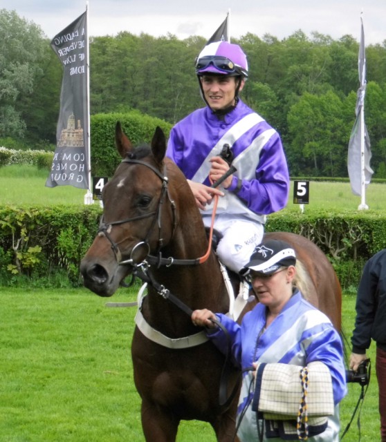 Rene Piechulek und Jungleboogie nach ihrem Sieg im 2. Rennen. © NNN