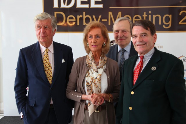 v.l.n.r Albert Darboven (Stall Darboven), Margit Wetzel (Stall Margarethe), Hans L. Matthießen (HRC), Eugen-Andreas Wahler (HRC) © comtainment GmbH