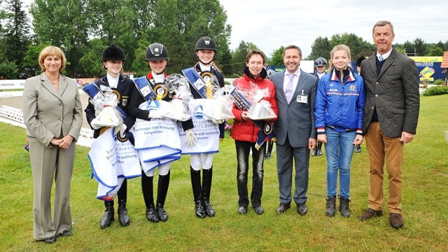 Das deutsche Pony-Team um Bundestrainerin Conny Endres. © Fotodesign gr. Feldhaus