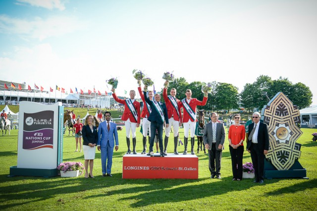 Das siegreiche belgische Team bei der Preisverleihung! ©FEI