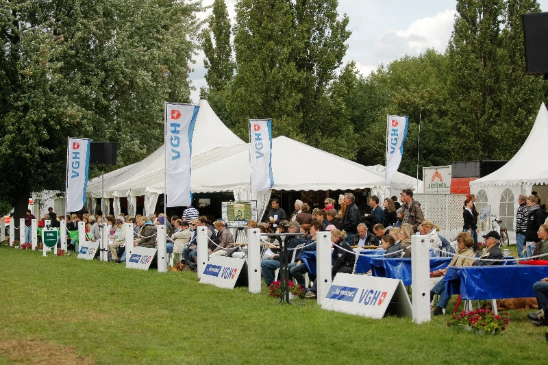 Lockt im Juli ins Reiterstadion Hannover - das VGH Bundesturnier. © Lafrentz