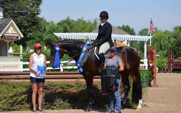 Jennifer Alfano and Candid won the $5,000 USHJA National Hunter Derby at Equifest I. © Chicago Equestrian