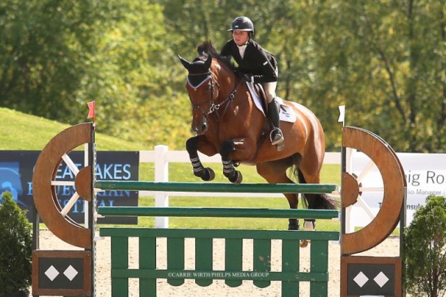 Alliy Moyer and Etoile Van't Lambroeck. © Carrie Wirth/Phelps Media Group