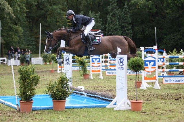 Gewann in Schenefeld den Großen Preis 2014 - Carsten-Otto Nagel mit Ultima. © Huber