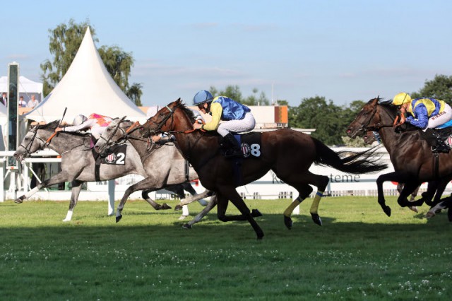 Eye In The Sky siegt im Langen Hamburger mit Jockey Andrasch Starke © Frank Sorge 