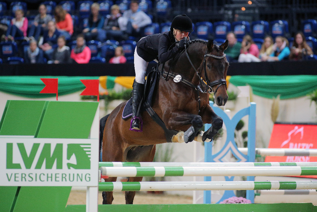 Janne Ritters und Cinquecento - zwei junge Talente des norddeutschen Springsports. © (Bildarchiv) Baltic Horse Show