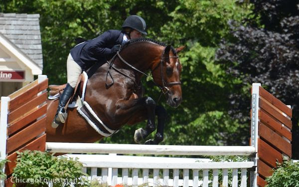 Kelly Farmer and Point Being © Chicago Equestrian