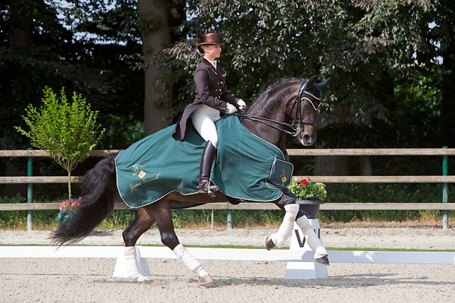 Vorjahressiegerin Victoria Max-Theurer bei Dressur Cappeln International. © Michael Rzepa