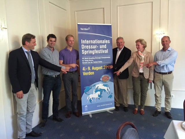 Vorfreude auf das Festival mit Teilnehmern aus 36 Nationen: v.l. Werner Schade, Derbysieger Christian Glienewinkel, Dressurreiter Jan-Dirk Gießelmann, Rainer Kiel, Ulrike Kubelke und Philip Baumgart. © Comtainment GmbH
