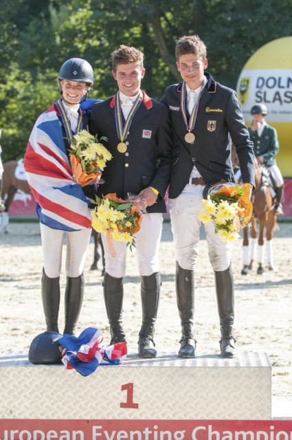 Individual medallists (L to R) Great Britain’s Sophie Beaty (silver), Great Britain’s Will Furlong (gold) and Germany’s Christoph Wahler (bronze). © FEI/Leszek Wójcik