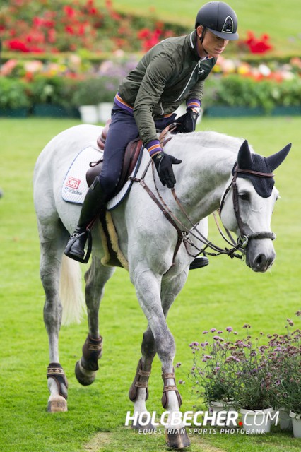 Max Kühner (hier auf Chardonnay) ist schon einige Male in der Aachener Soers geritten. Doch diese EM bestreitet er zum ersten Mal als Österreicher mit seinem routinierten Hengst Coeur de Lion. © Tomas Holcbecher
