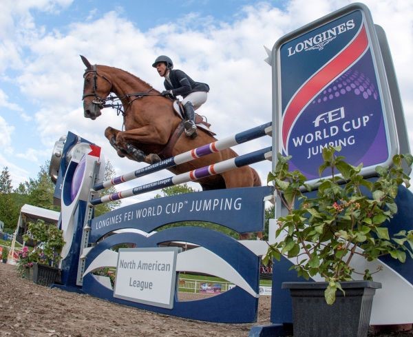 Daniel Bluman Prevails Over Lucy Deslauriers at International