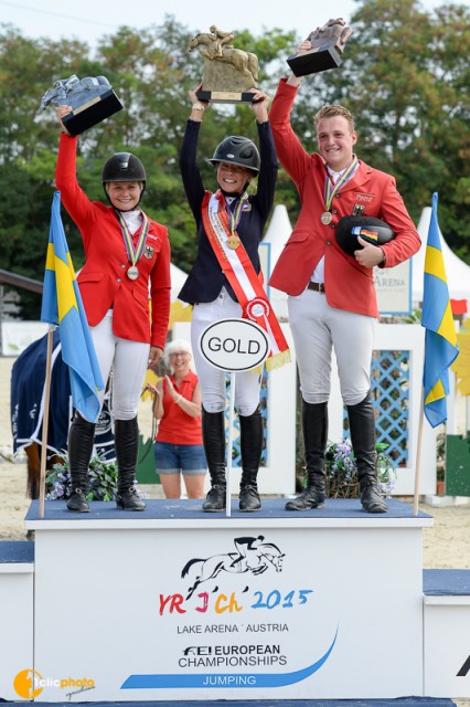 Ebba Larsson (SWE), Kaya Lüthi (GER) und Guido Klatte (GER) - die Medaillengewinner bei den Young Ridern. © Hervé Bonnaud
