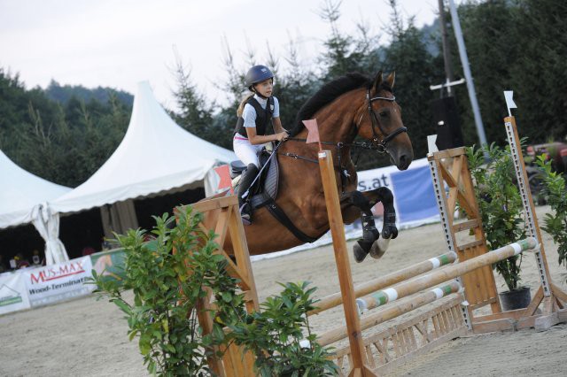 Pia Schweighofer blieb mit Ritz des Bouviers fehlerfrei für die Gastgebermannschaft aus Preding. © Horse Sports Photo