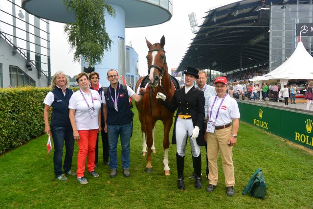 Alexandra Slanec und ihr Team sind glücklich über ihre heutige Leistung © EQWO.net