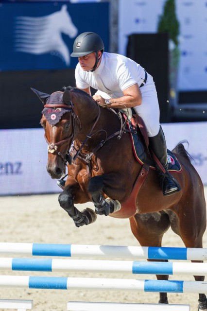 G And C Jartrum sprang unter Gustavo Mirabal (VEN) im Preis der Hirter Brauerei zum CSI2* DFG Event Bronze Tour Sieg. © Michael Graf