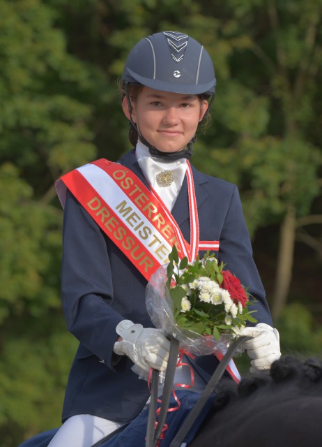 Österreichische Meisterin Dressur Jugend Lilli Ochsenhofer (B). © www.fotoagentur-dill.de