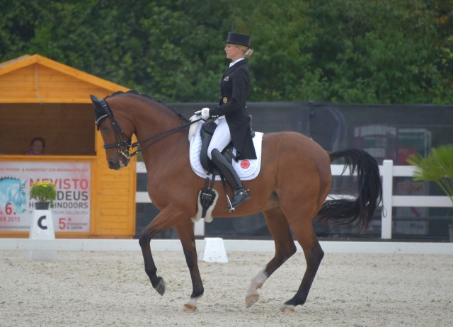 Zeigten eine Vorstellung mit vielen Höhepunkten: Weltcupsiegerin Jessica von Bredow-Werndl und Zaire. © Fotoagentur Dill