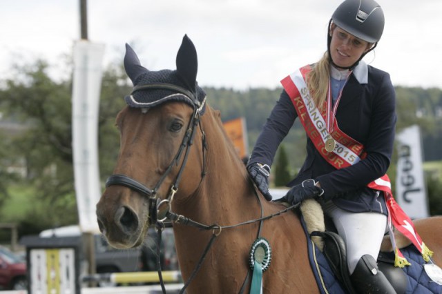 Gratulation an die Österreichische Meisterin Kleine Tour 2015: Sandra Ziegler auf Duchesse Van T Heike! © Brunnmayr Fotografie & Design