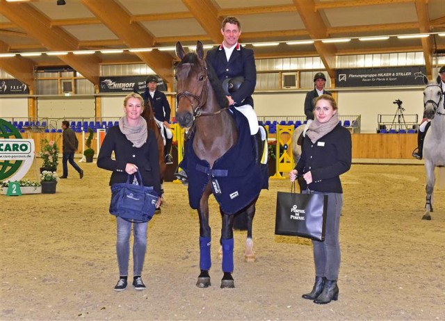 Johannes Ehning auf Appearance gewann die Hauptprüfung am Samstag beim Riesenbeck International. © RI/Foto-Desig gr. Feldhaus