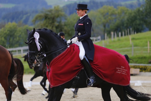 Mit Parzival auf Siegeskurs: Angela Hergeht. © Team Myrtill
