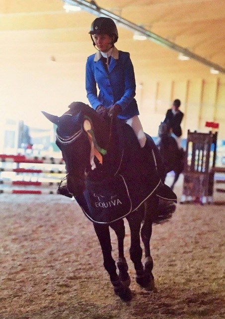 Auf der Ehrenrunde: Ann-Kathrin Hergeth und Cassina. © Fotoagentur Dill