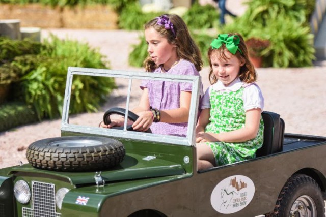 Land Rover Mini-Car Driving Experience © Rolex/Kit Houghton, Josh Walker, Meg Banks, Lindsay Brock