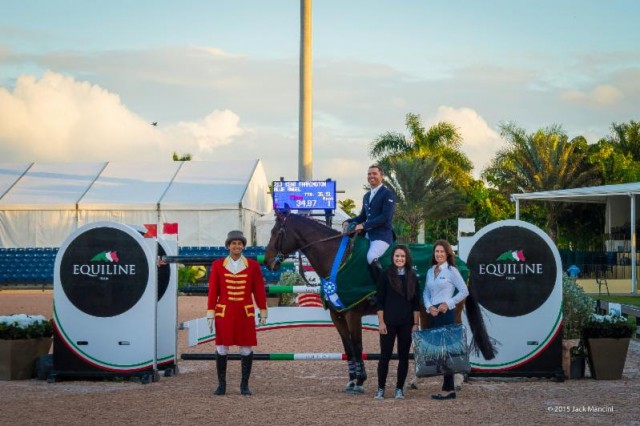 Kent Farrington and Blue Angel in their presentation ceremony with Christian Moreno alongside Jessica Leto and Kelly Molinari of Equiline © ManciniPhotos