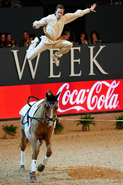 Daniel Kaiser (GER) ist einer der Routiniers im Voltigierlager und will sich in Salzburg seinen zweiten Weltcupsieg in dieser Saison sicher. © Hervé Bonnaud
