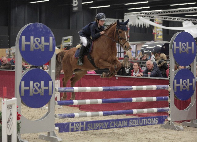 Ludovica Goess-Saurau und Lilly Vanilly belegten Platz eins im Orthovet Pony Grand Prix. © Fotoagentur Dill