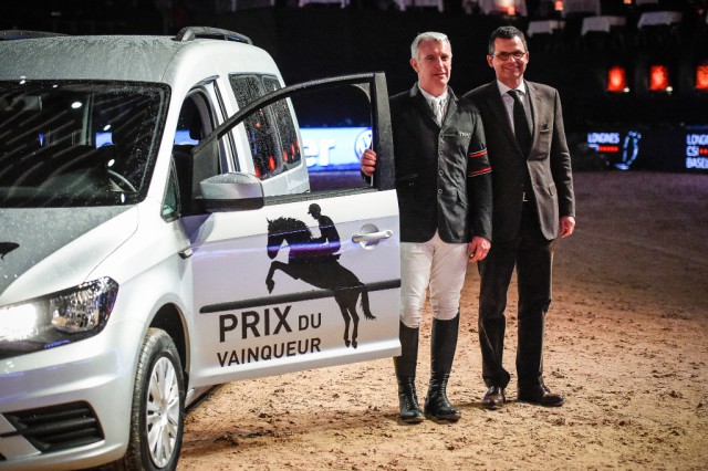 Roger Yves Bost mit seinem neuen Fiat. © Katja Stuppia/LONGINES CSI BASEL